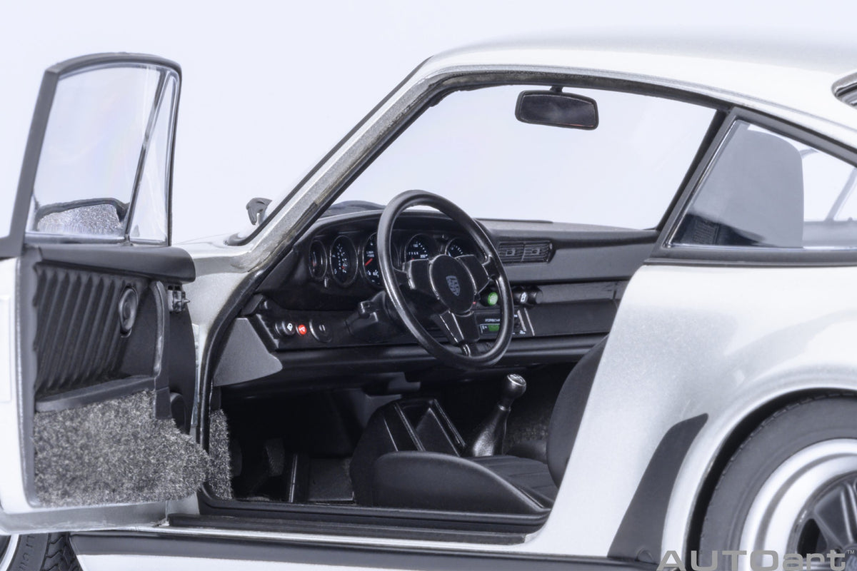 Porsche 911 Turbo 3.0 (930) (Silver Metallic) - 78110