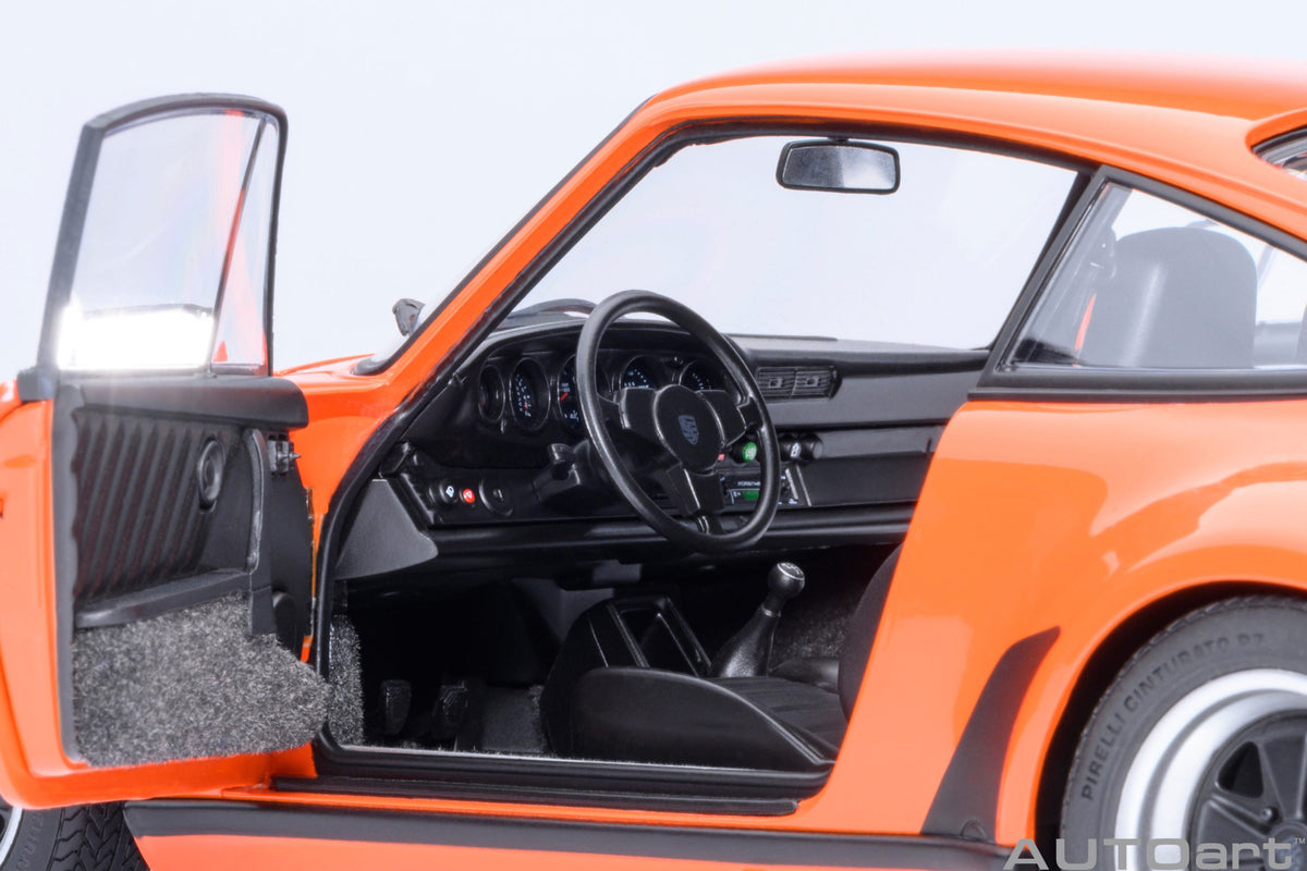Porsche 911 Turbo 3.0 (930) (Continental Orange) - 78112