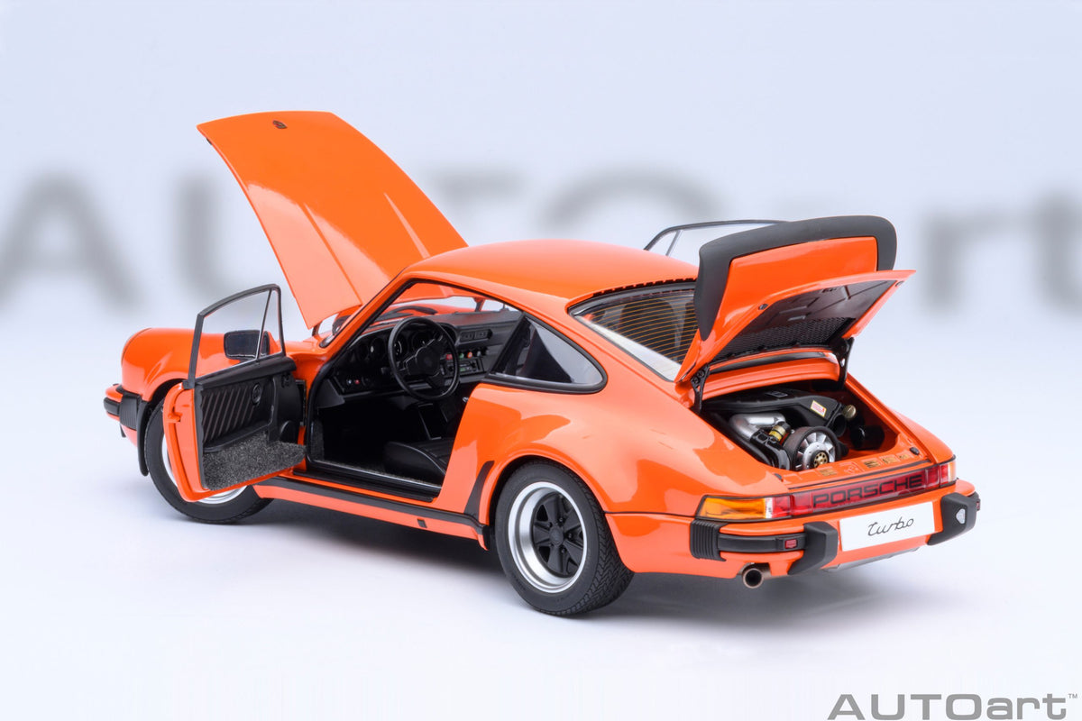 Porsche 911 Turbo 3.0 (930) (Continental Orange) - 78112