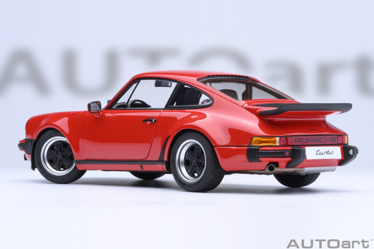Porsche 911 Turbo 3.0 (930) (Guards Red) - 78114