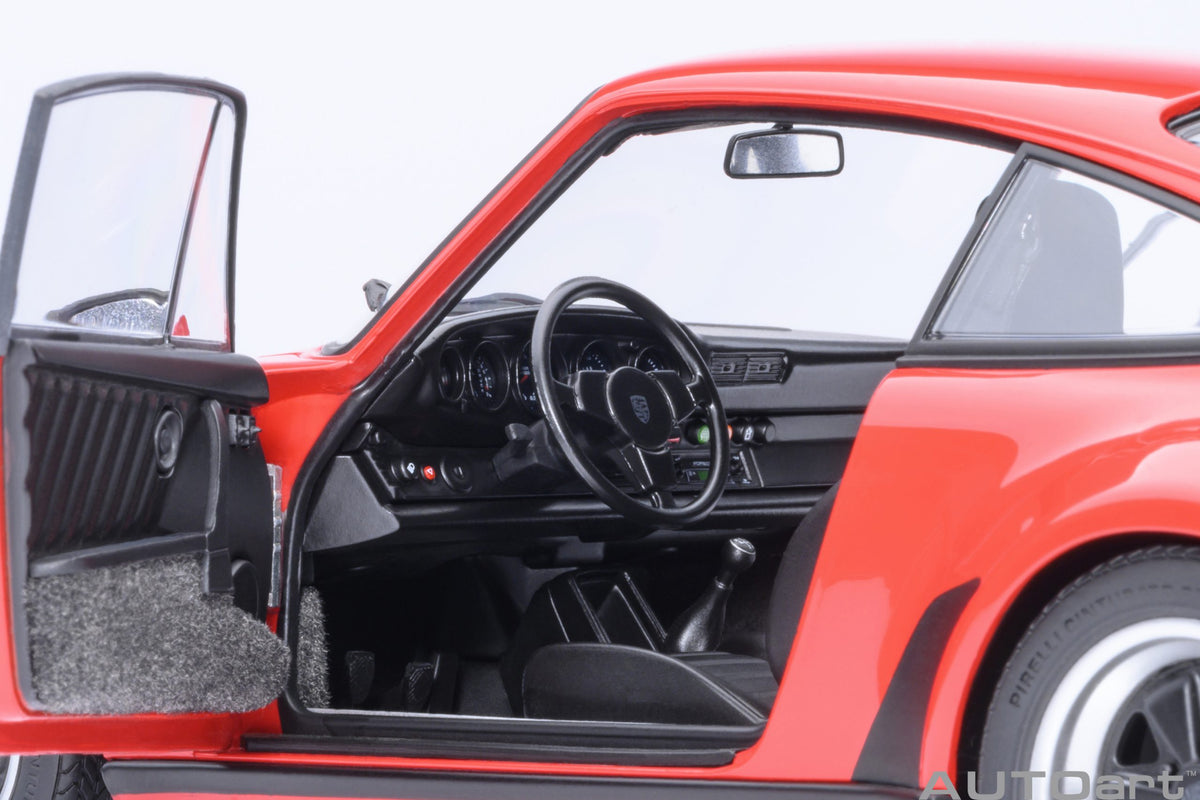 Porsche 911 Turbo 3.0 (930) (Guards Red) - 78114