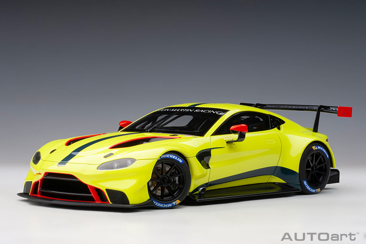 AUTOart 1:18 Aston Martin Vantage GTE LE Mans Pro 2018 Presentation Car