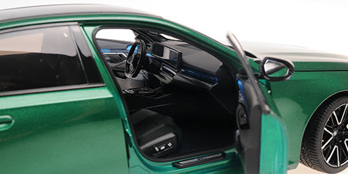 BMW M5 2024 Green Metallic (All Open) - 110023800
