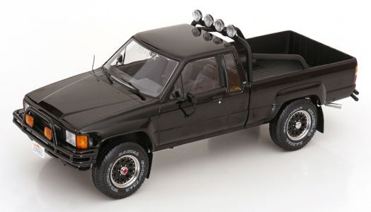 Toyota Truck Xtra Cab 4x4 (Hilux) - black - KKDC181565