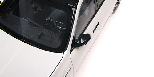 BMW i7 M70 (G70) – 2024 – WHITE METALLIC 110023702