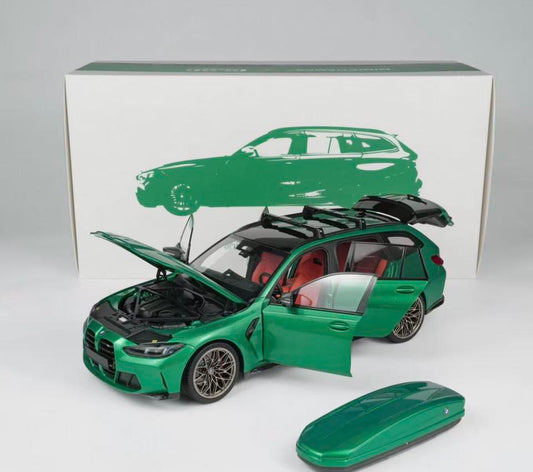 BMW M3 Touring Grün mit Dachbox