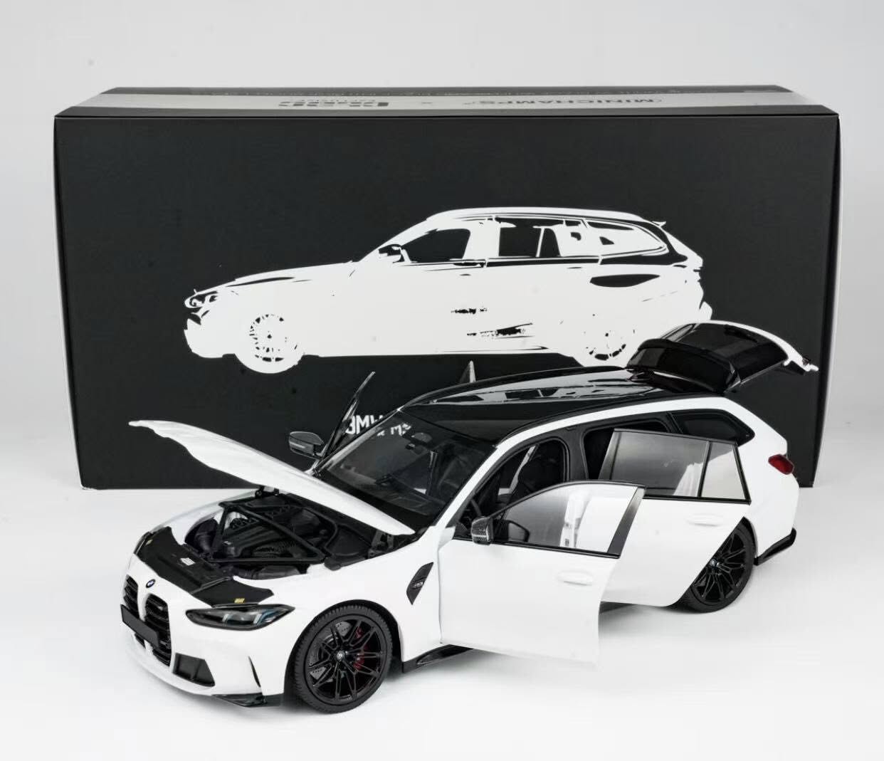 BMW M3 Touring Weiss