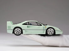 Lade das Bild in den Galerie-Viewer, Ferrari F40 Verde Pallido

