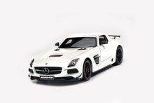 Lade das Bild in den Galerie-Viewer, Mercedes-Benz AMG SLS Black Series White (Asia Exclusive)
