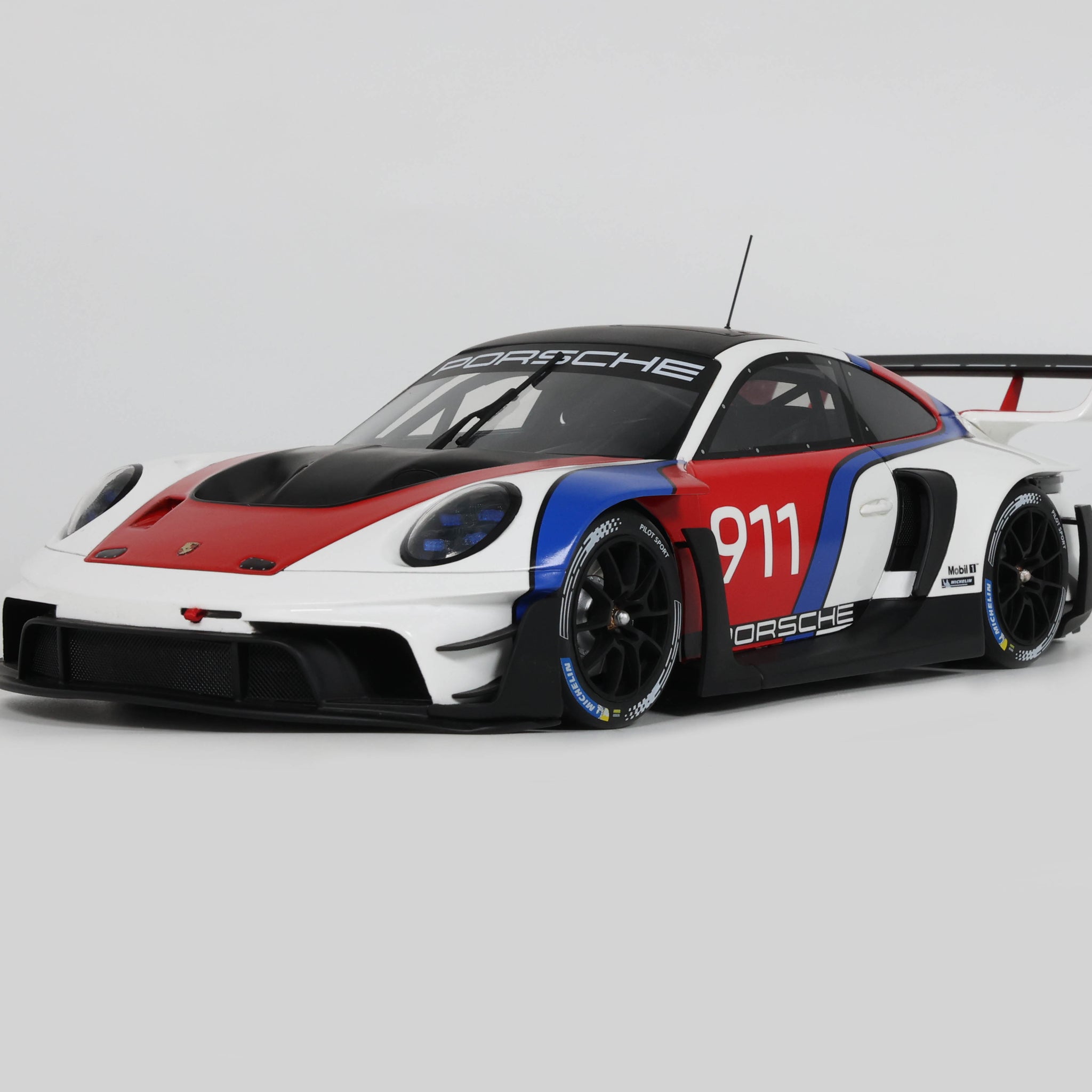 Porsche 911 (992) GT3 R 2023 Rennsport White