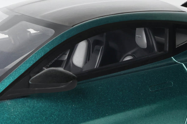 Aston Martin V12 Vantage 2023 Aston Martin Racing Green