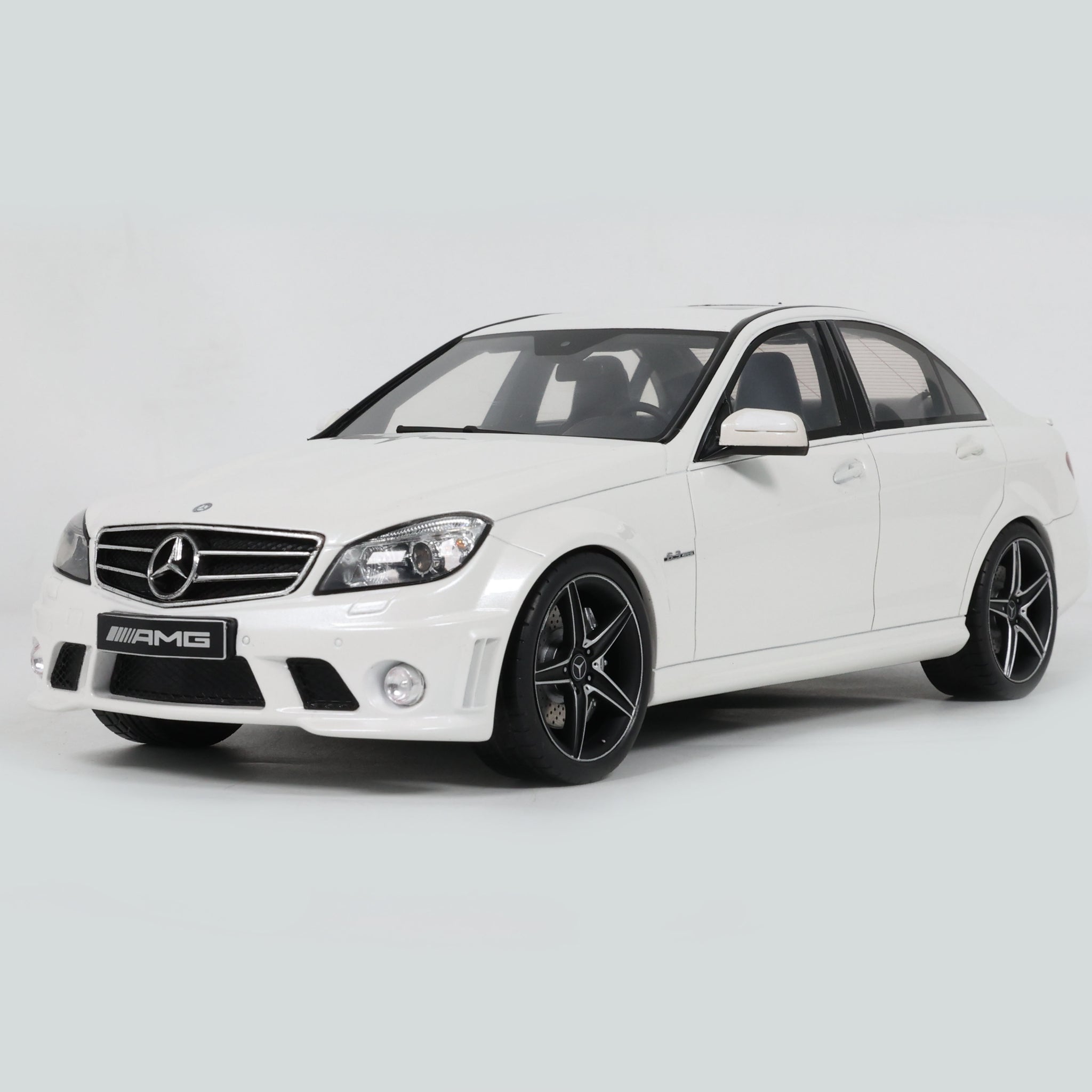 Mercedes-Benz C63 AMG 2007 Diamond White