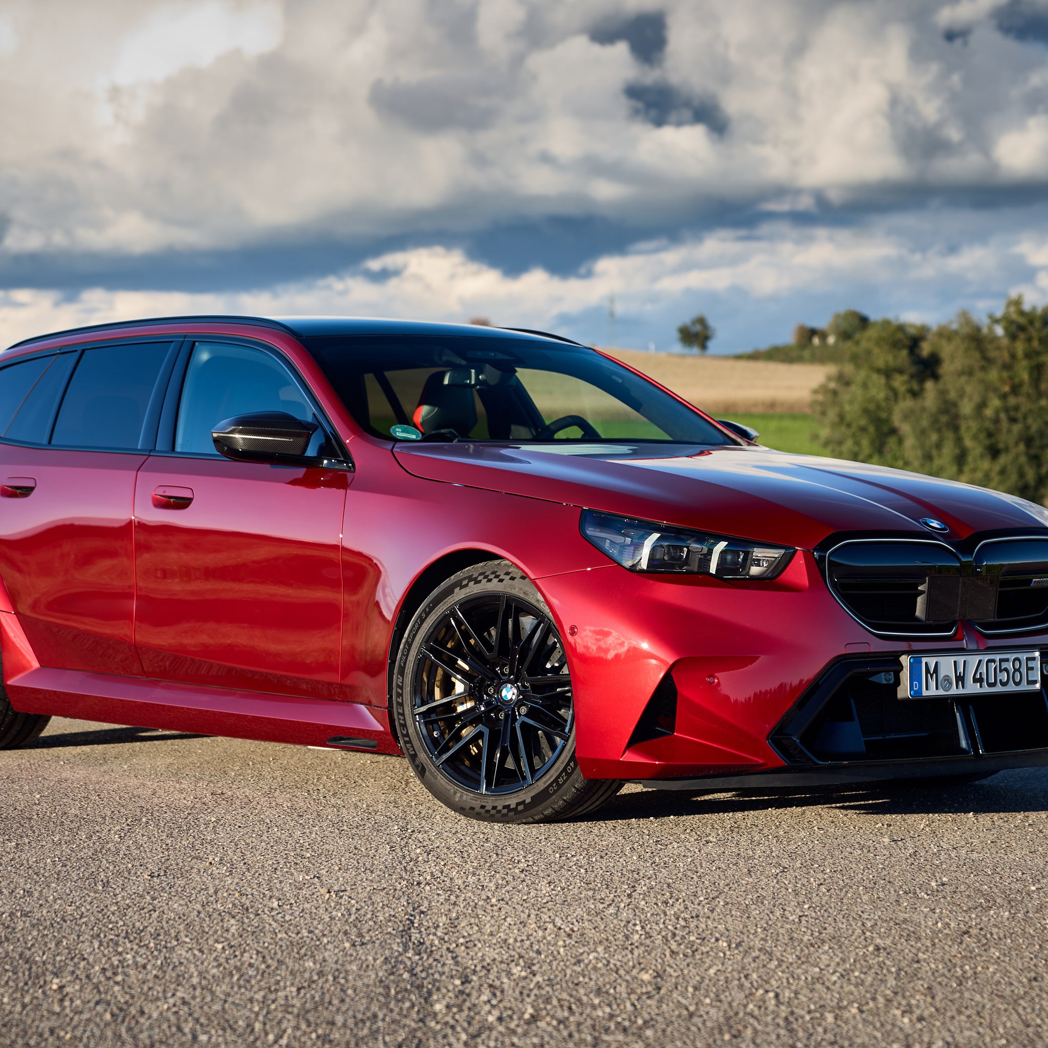 BMW M5 Touring 2025 Fire Red
