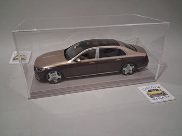 1:18 Vitrine mit Acrylglashaube und Sockel Display Case