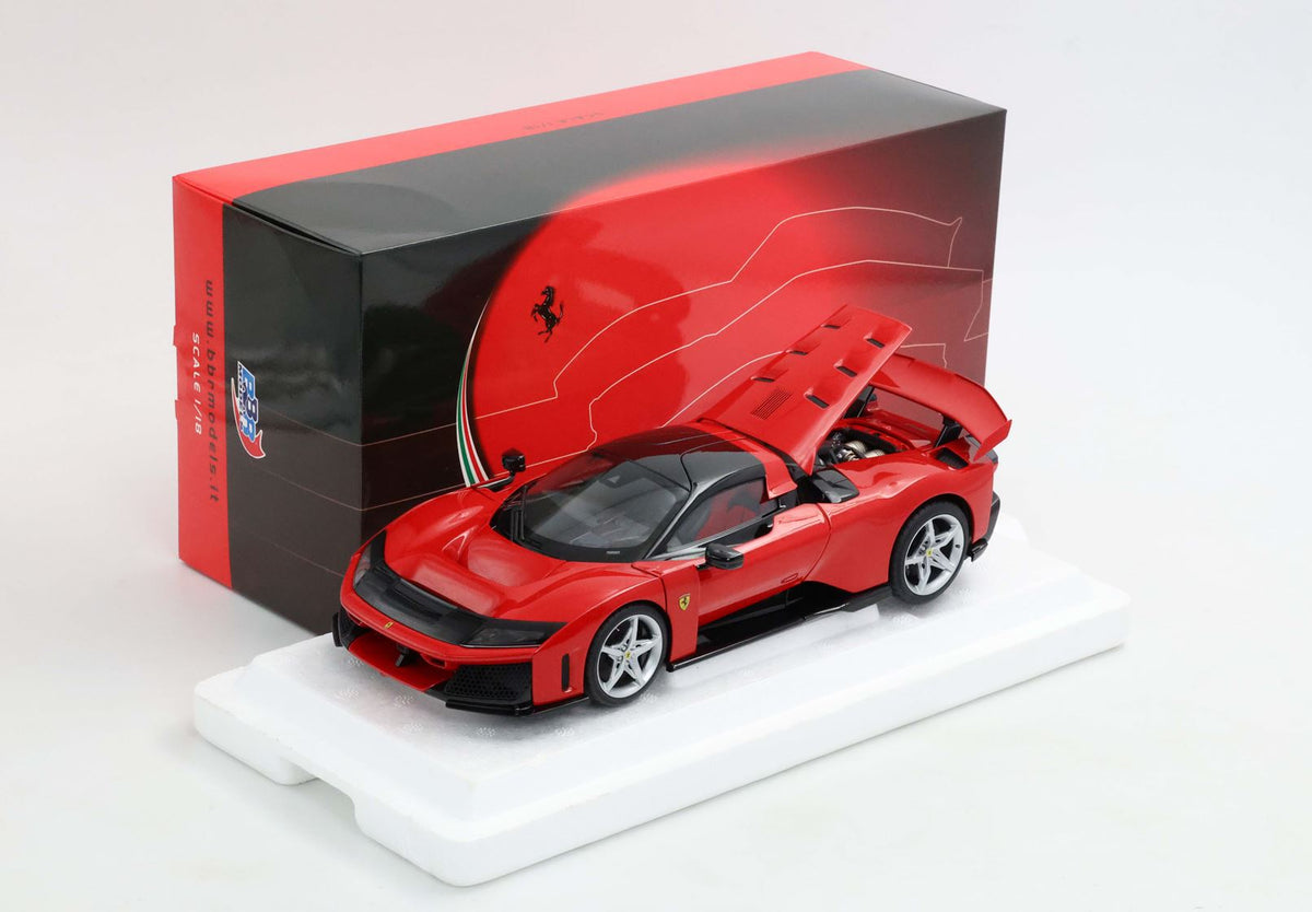 1:18 Ferrari F80 metal diecast full open Rosso Corsa with bicolor wheels - POLYFOAM PACK - HE180054A