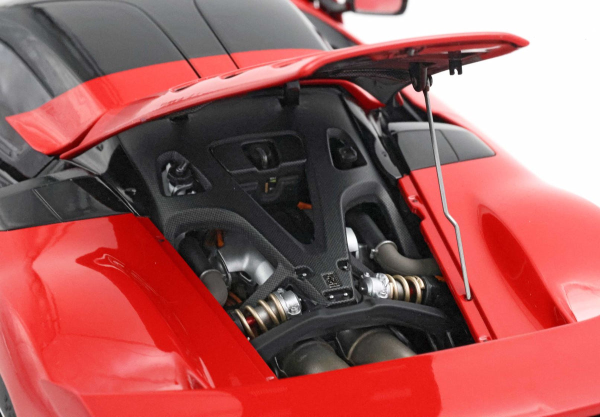 1:18 Ferrari F80 metal diecast full open Rosso Corsa with bicolor wheels - POLYFOAM PACK - HE180054A
