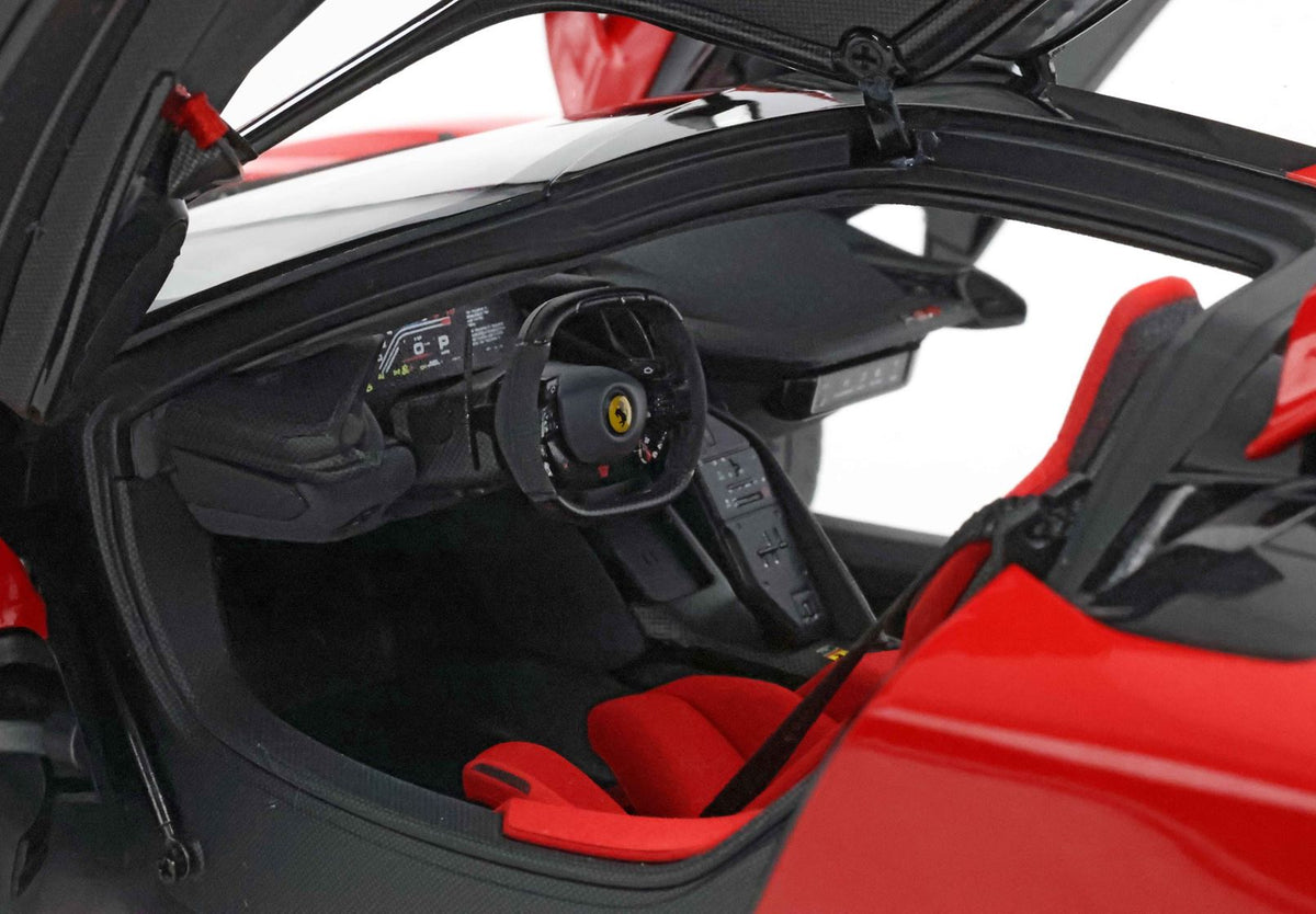1:18 Ferrari F80 metal diecast full open Rosso Corsa with bicolor wheels - POLYFOAM PACK - HE180054A