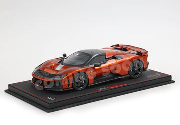 1:18 Ferrari F80 metal diecast full open Rame Mica with carbon wheels - LUXURY PACK - BASE AND CASE INCLUDED - HE180054GDIE