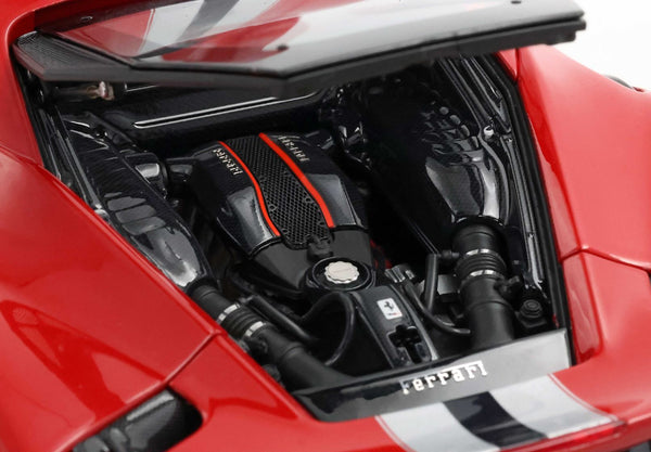 Ferrari 488 Pista - metal diecast - full open Rosso corsa con striscia - LUXURY PACK - BASE E VETRINA INCLUSE - HE180055DIE