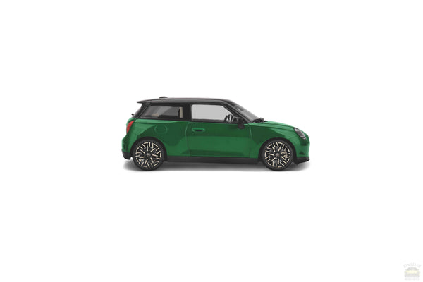 MINI Cooper SE Racing Green 1:18 TSM-Model