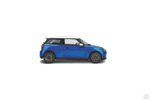 MINI Cooper SE Blazing Blue 1:18 TSM-Model