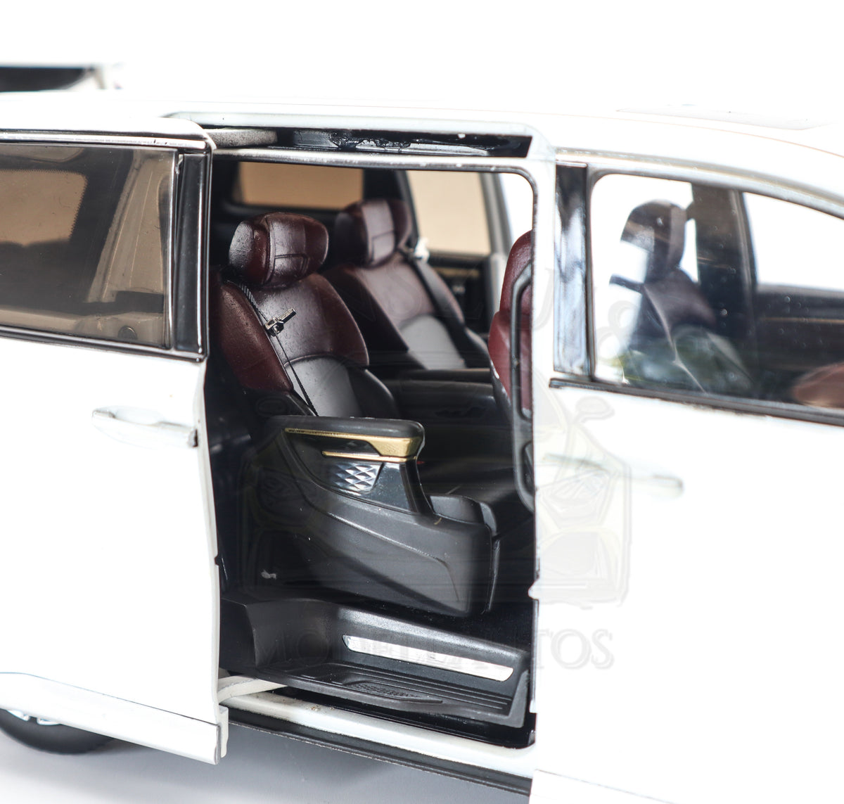 GAC Trumpchi E9 White