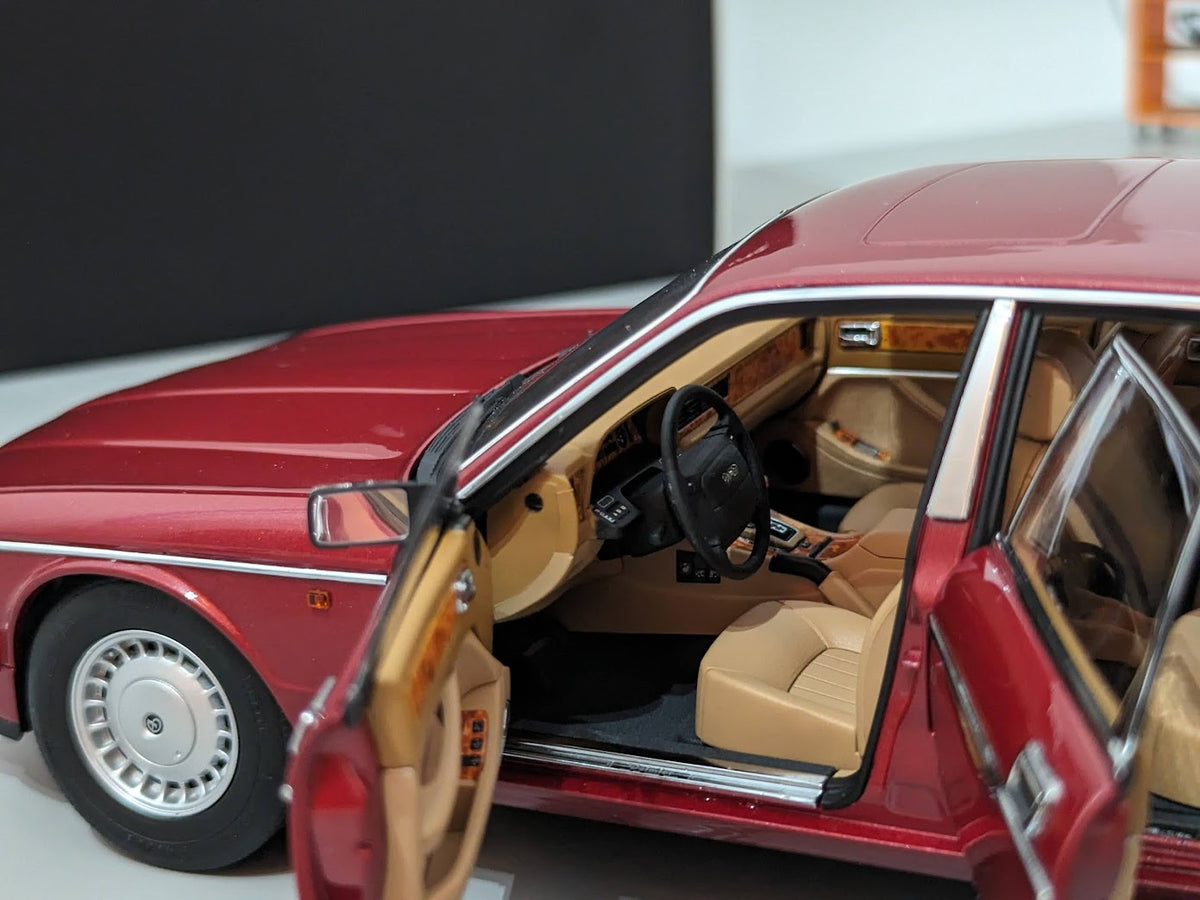 Jaguar Daimler XJ6 (XJ40) Flamenco Red