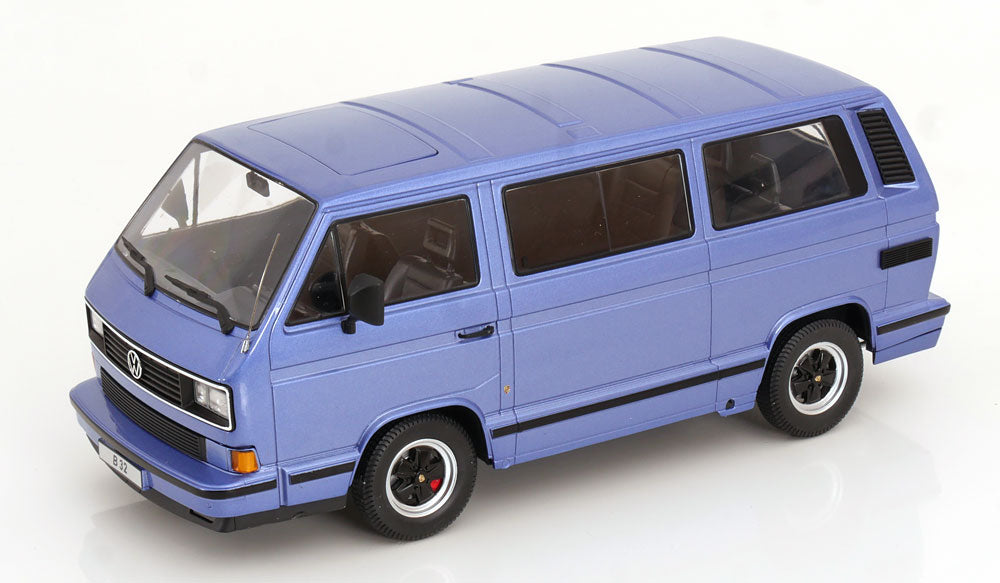Porsche B32 based on VW T3 1984 lightblue-metallic