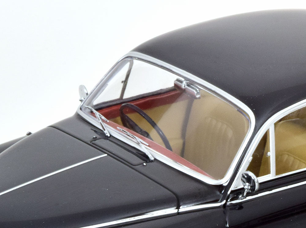 Daimler 250 V8 RHD 1962 black