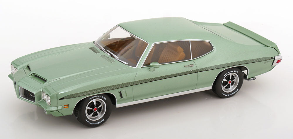 Pontiac LeMans GTO 1972 lightgreen-metallic