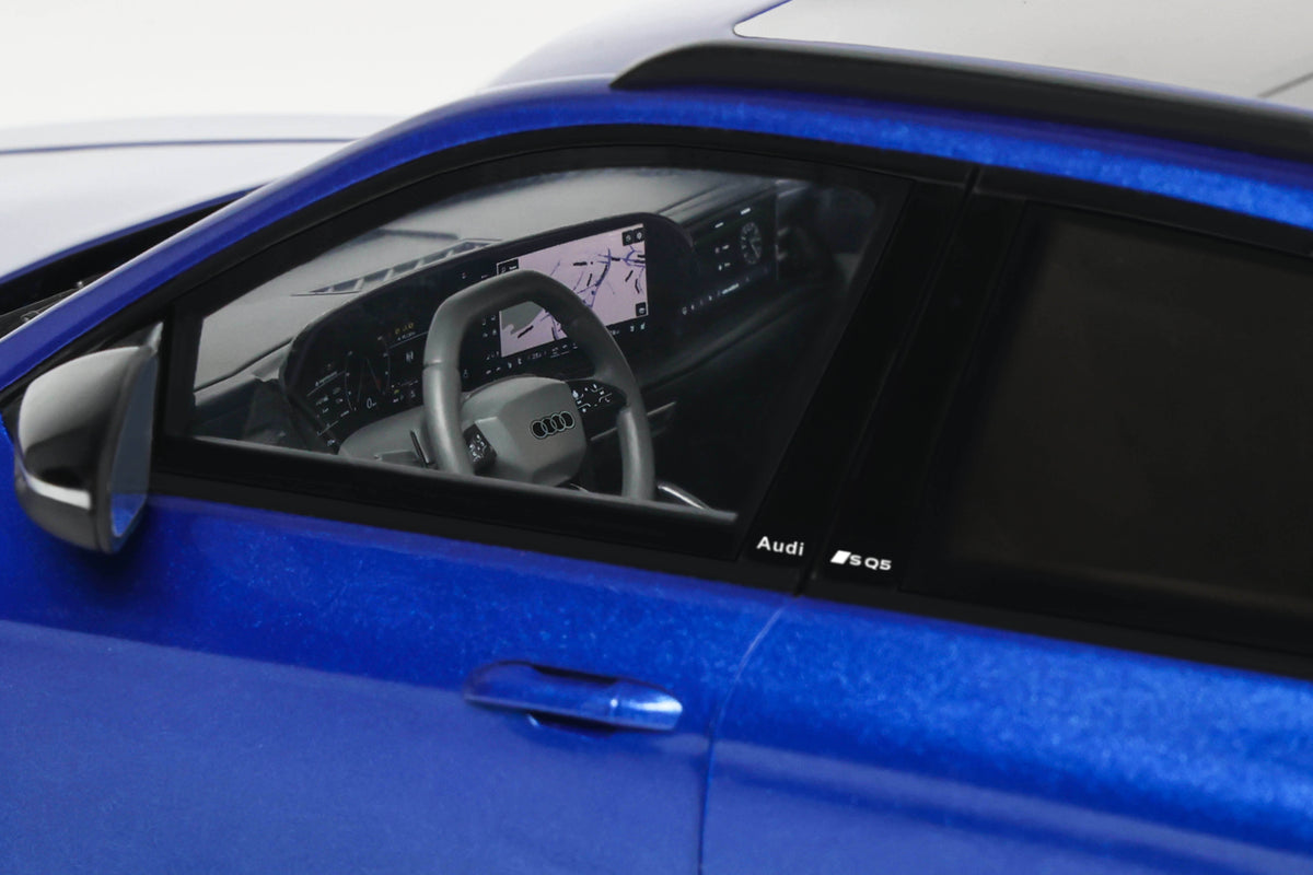 1:18 AUDI SQ5 TFSI ULTRA BLUE 2024 - OT1281