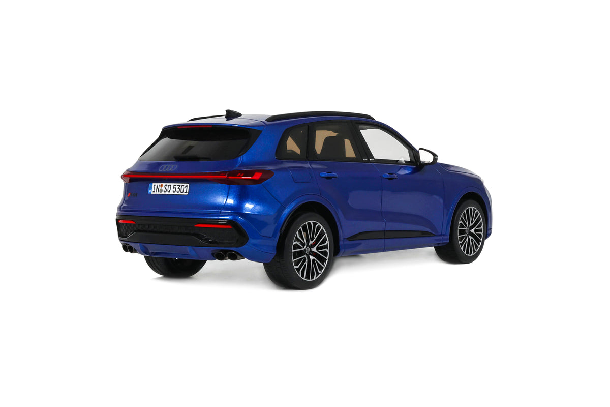 1:18 AUDI SQ5 TFSI ULTRA BLUE 2024 - OT1281