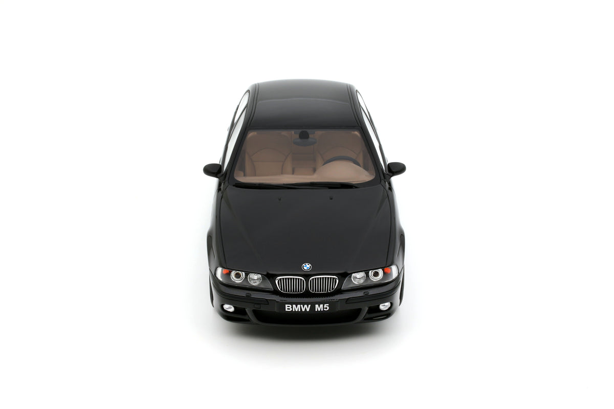 1:18 BMW E39 M5 BLACK SAPHIRE METALLIC 475 2000 - OT1338