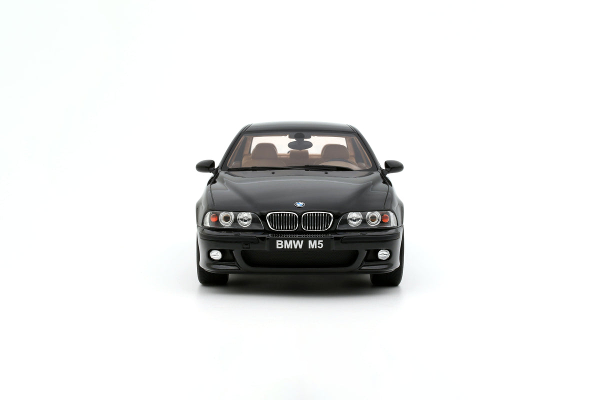 1:18 BMW E39 M5 BLACK SAPHIRE METALLIC 475 2000 - OT1338