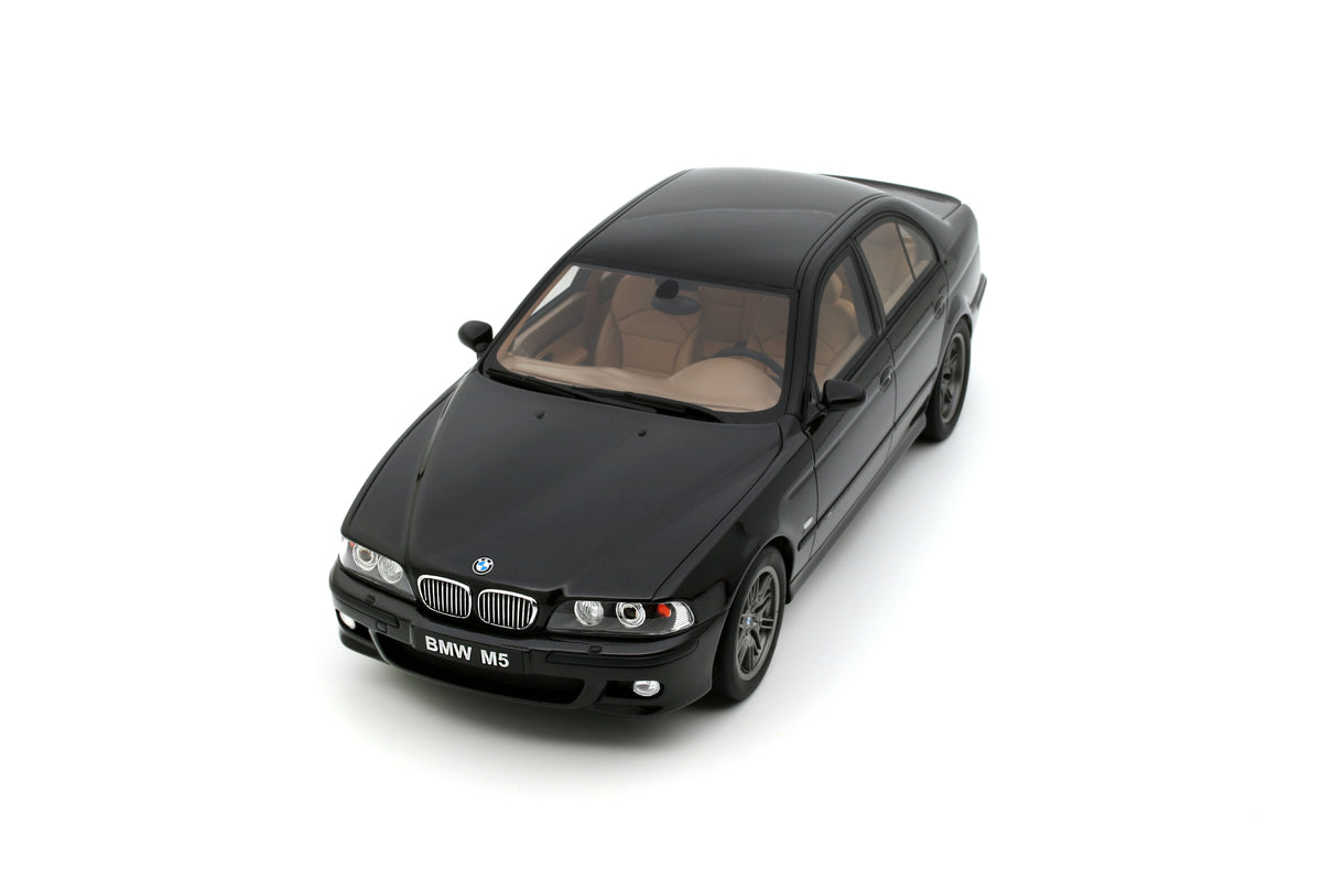 1:18 BMW E39 M5 BLACK SAPHIRE METALLIC 475 2000 - OT1338