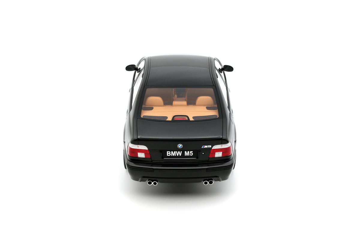1:18 BMW E39 M5 BLACK SAPHIRE METALLIC 475 2000 - OT1338