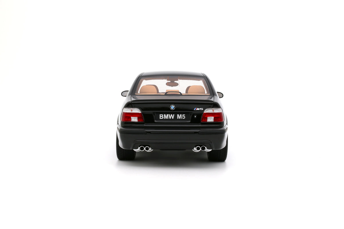 1:18 BMW E39 M5 BLACK SAPHIRE METALLIC 475 2000 - OT1338