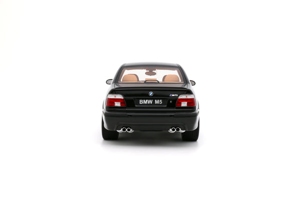 1:18 BMW E39 M5 BLACK SAPHIRE METALLIC 475 2000 - OT1338