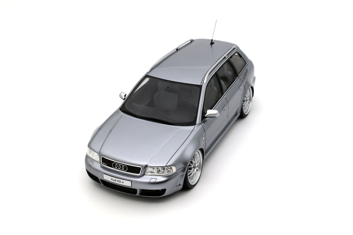 AUDI RS4 (B5) AVANT ''stanced'' Avus Silver 2025 - OT1396