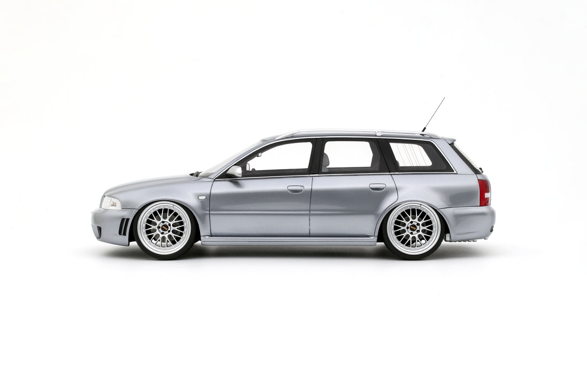 AUDI RS4 (B5) AVANT ''stanced'' Avus Silver 2025 - OT1396