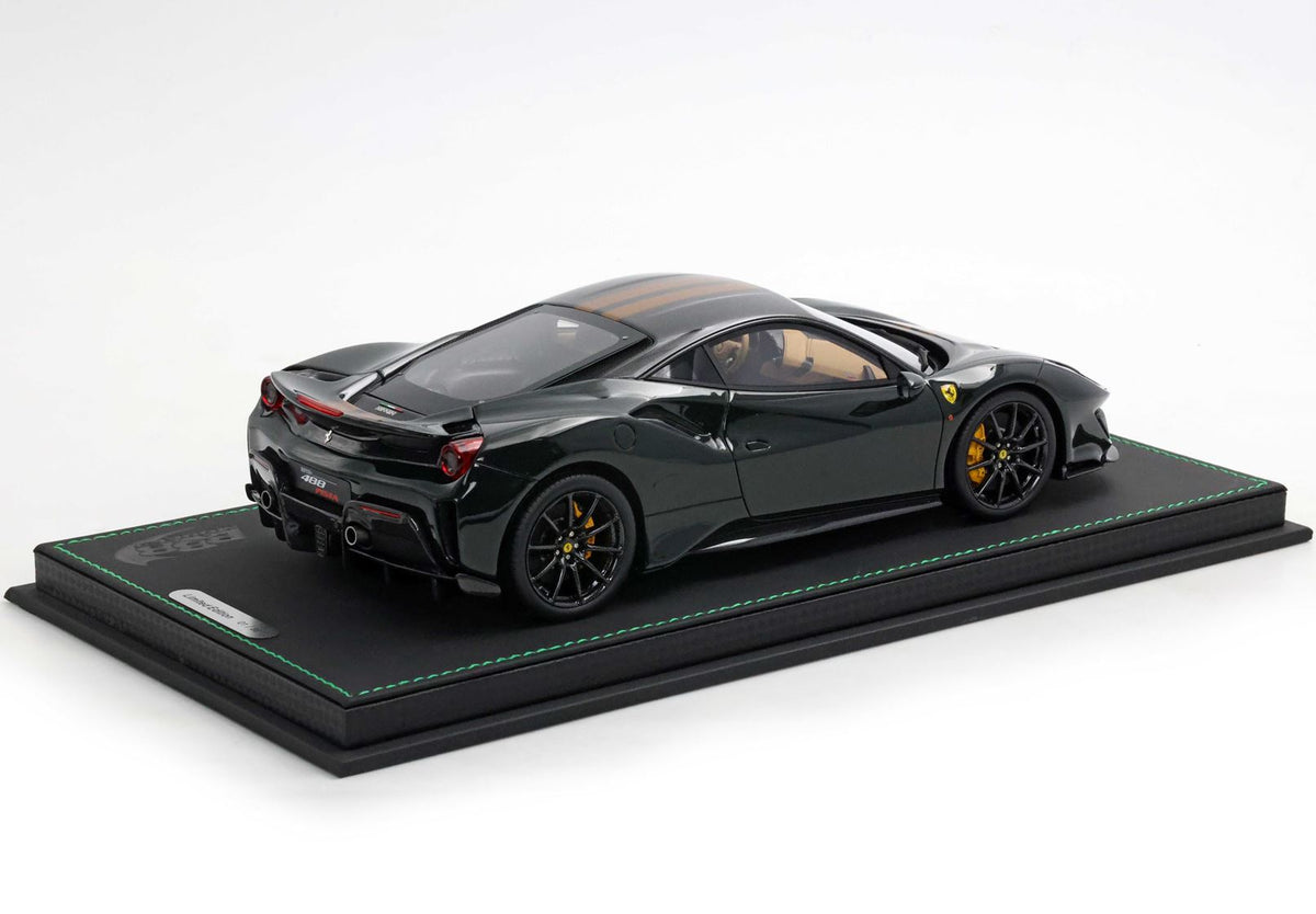 1:18 BBR Ferrari 488 PISTA Verde British con striscia oro - P18145N