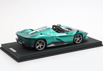 Ferrari SP3 Daytona tetto aperto Green Jewel P18214TMI
