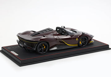 Ferrari SP3 Daytona tetto aperto Rosso Rubino P18214TMM