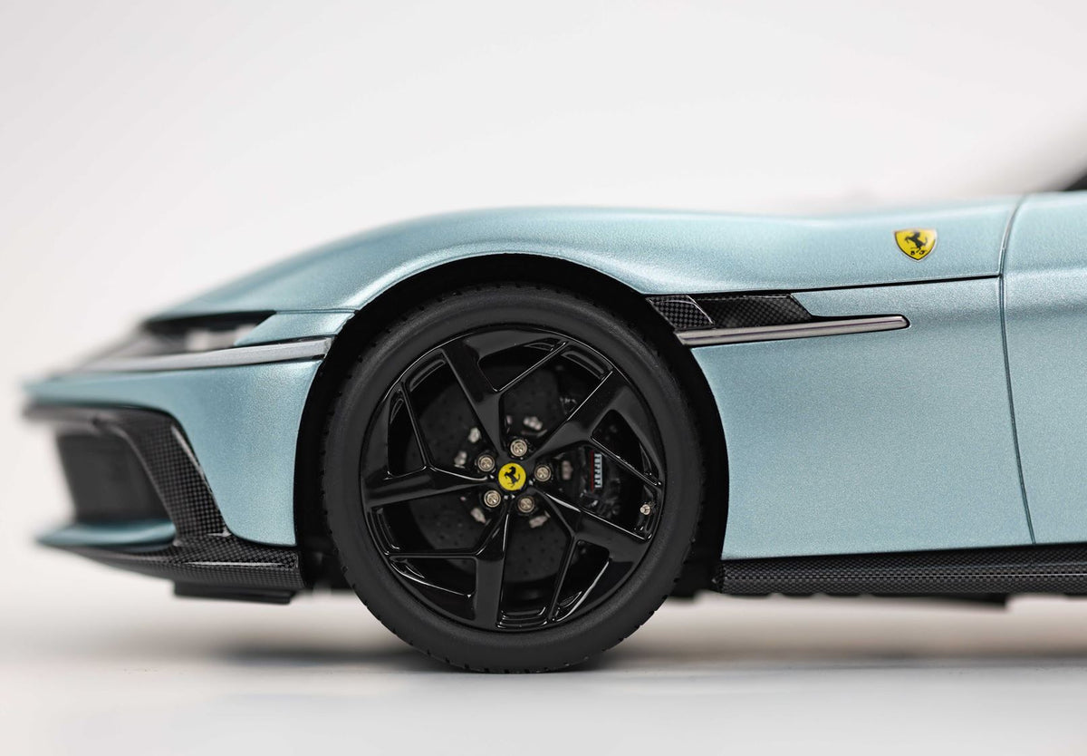 Ferrari 12Cilindri Coupe Celeste Trevi