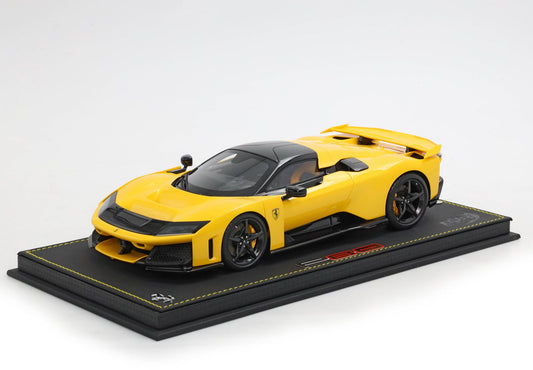 Ferrari F80 Carbon Optional Giallo Modena / Carbon Wheels - P18253B1