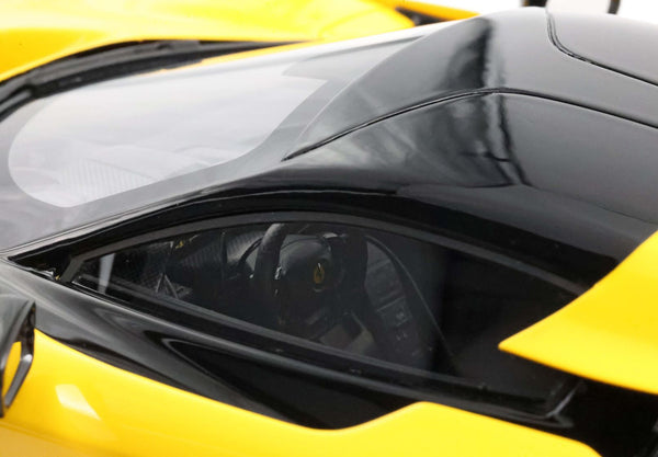 Ferrari F80 Carbon Optional Giallo Modena / Carbon Wheels - P18253B1