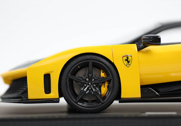 Ferrari F80 Carbon Optional Giallo Modena / Carbon Wheels - P18253B1