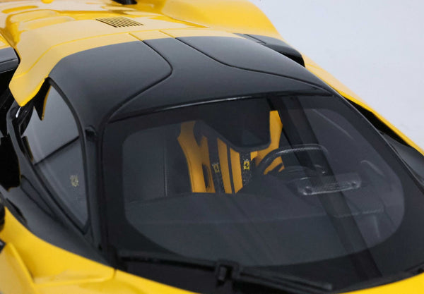 Ferrari F80 Carbon Optional Giallo Modena / Carbon Wheels - P18253B1