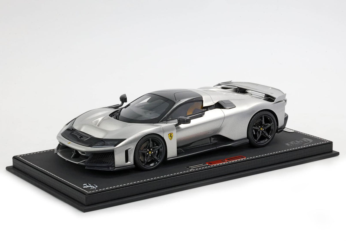 Ferrari F80 carbon optional Glossy Aluminium - carbon wheels P18253E