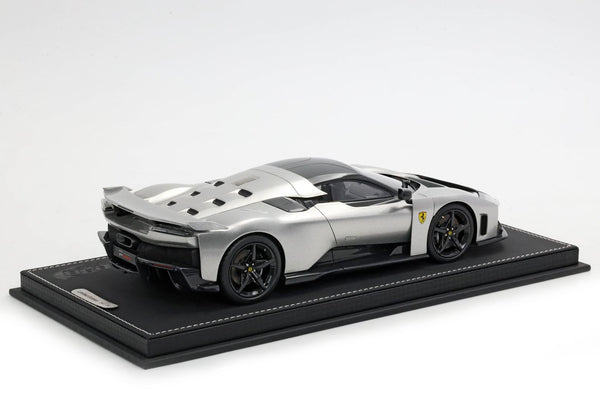 Ferrari F80 carbon optional Glossy Aluminium - carbon wheels P18253E